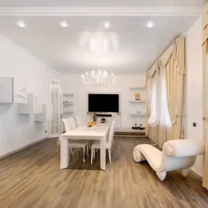  Apartment Residenza Tosca